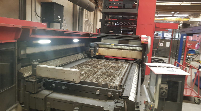 Amada lc-3015 f1 4000 ��